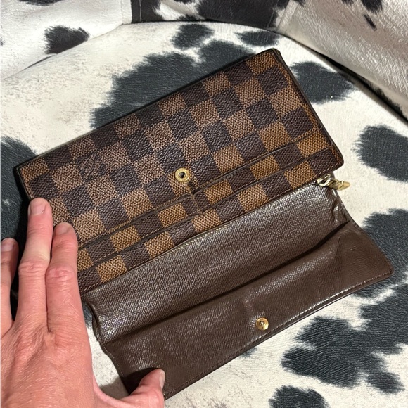Louis Vuitton CA3029 Damier Ebene Long Wallet - Picture 13 of 15
